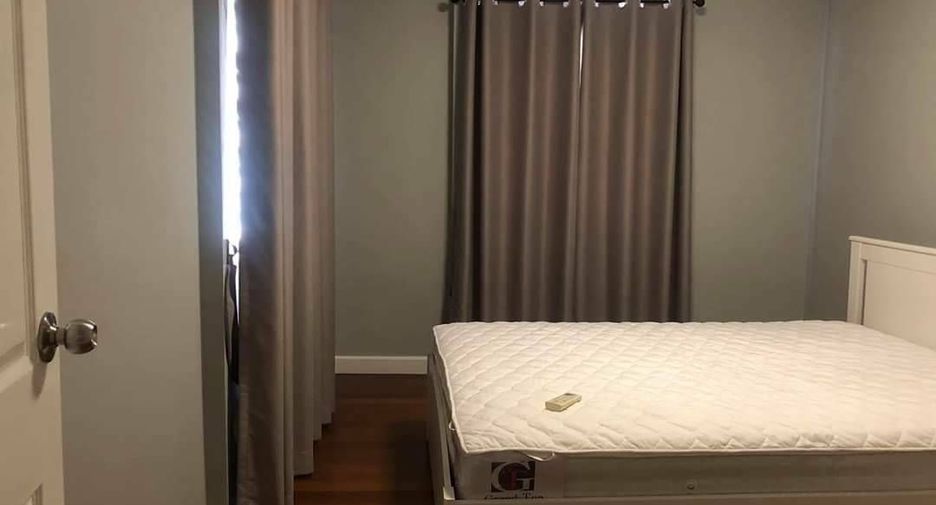For rent and for sale 2 bedrooms condo in Yan Nawa, Bangkok