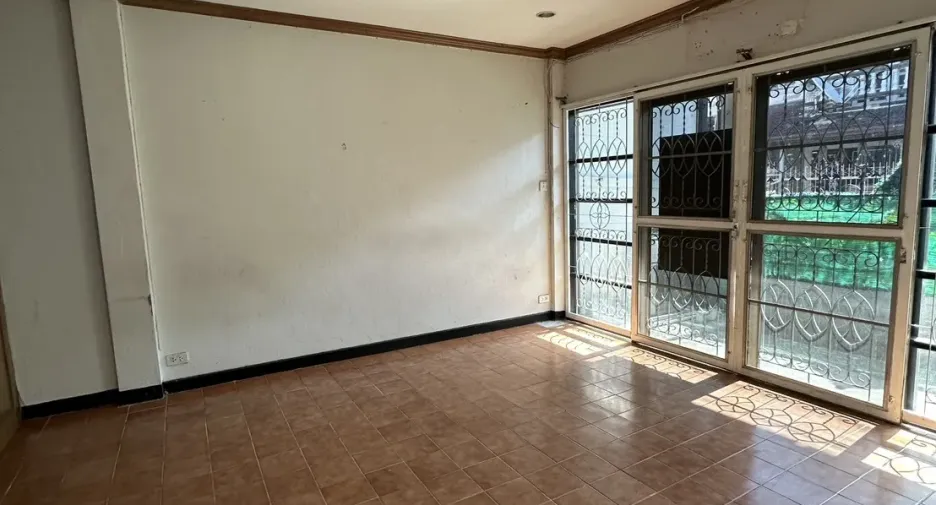 Reihenhaus zur Miete mit 3 Zimmer in Khan Na Yao, Bangkok