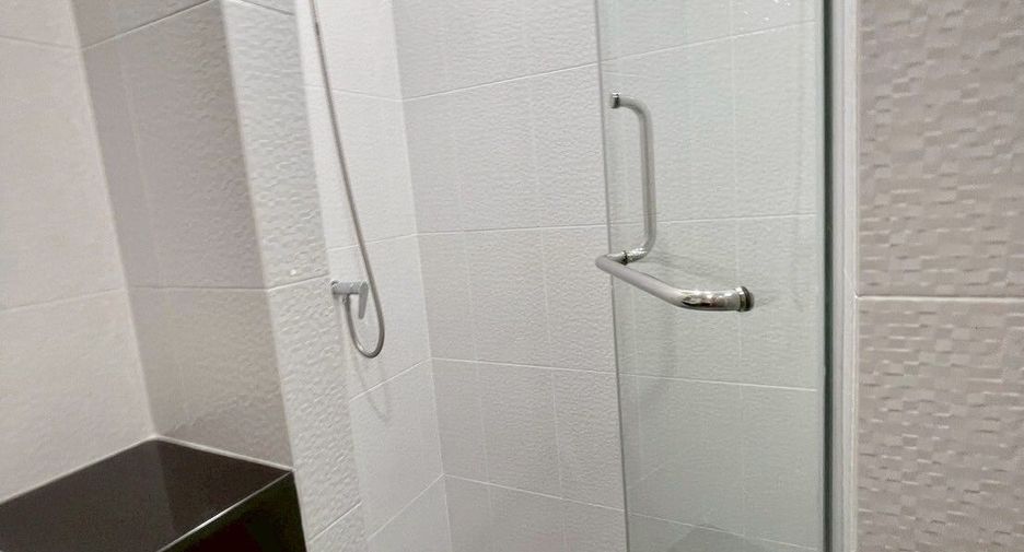 For sale 1 bed condo in Min Buri, Bangkok