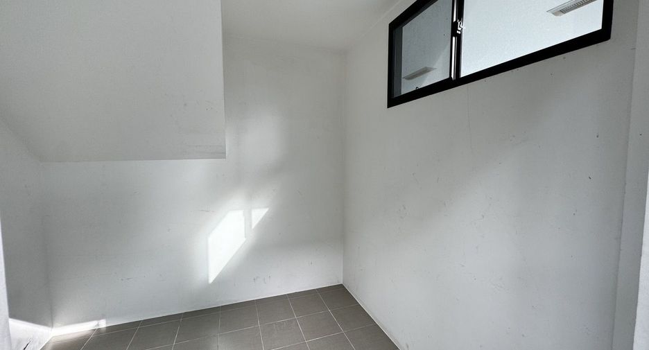 À vendre 4 chambres maison à Sai Mai, Bangkok