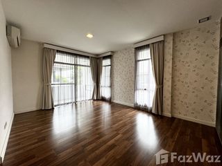For sale 4 bedrooms house in Sai Mai, Bangkok
