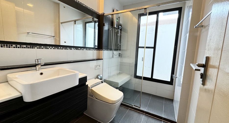 À vendre 4 chambres maison à Sai Mai, Bangkok