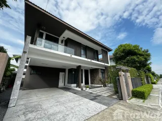 For sale 4 bedrooms house in Sai Mai, Bangkok