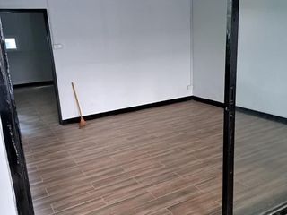 For sale and for rent 4 bedrooms townhouse in Yan Nawa, Bangkok