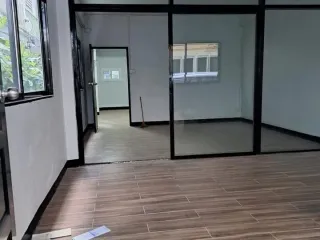 Аренда 4 спальни таунхаус в Ян Наща, Бангкок