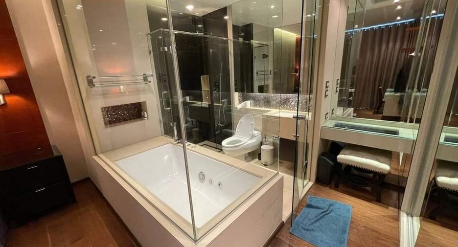 Condo en venta y en alquiler de 2 habitaciones en Khlong Toei, Bangkok