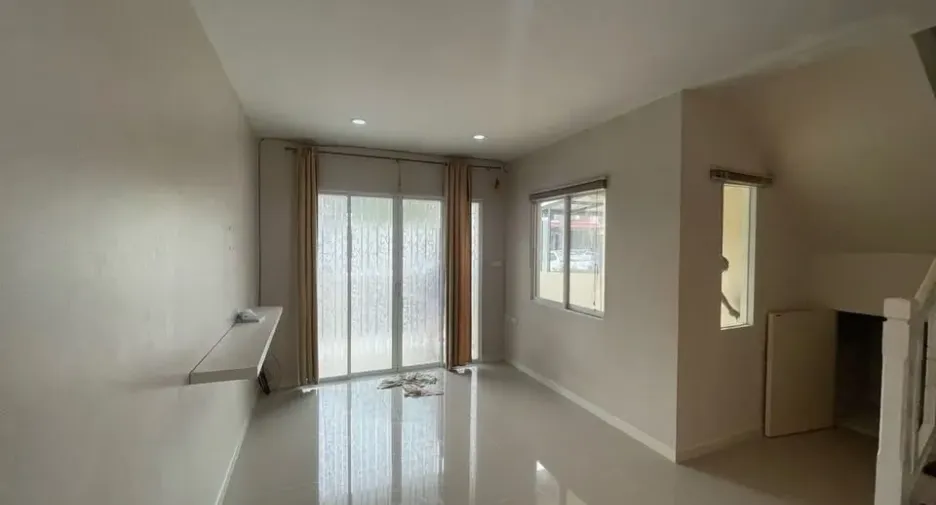 For sale and for rent 3 bedrooms house in Bang Phli, Samut Prakan