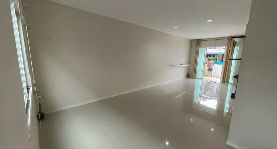 For sale and for rent 3 bedrooms house in Bang Phli, Samut Prakan