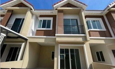 Casa en venta y en alquiler de 3 habitaciones en Bang Phli, Samut Prakan