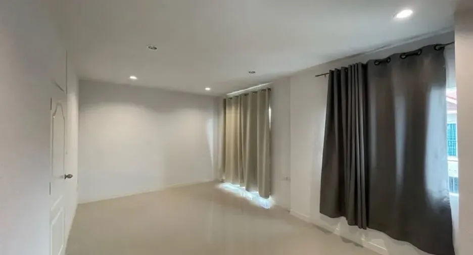 For sale and for rent 3 bedrooms house in Bang Phli, Samut Prakan