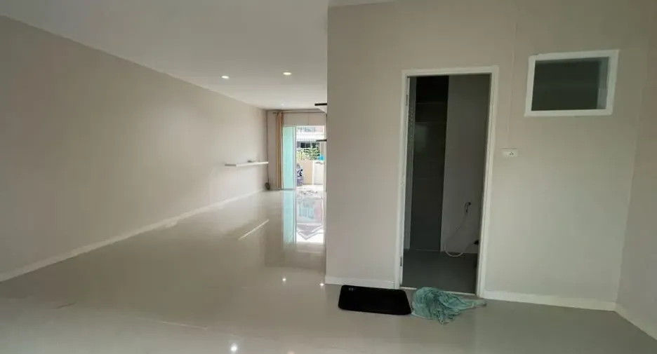 For sale and for rent 3 bedrooms house in Bang Phli, Samut Prakan