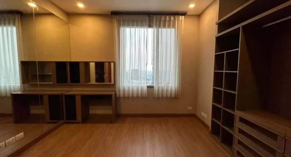 Wohnung zum Kauf und zur Miete mit 3 Zimmer in Khlong Toei, Bangkok
