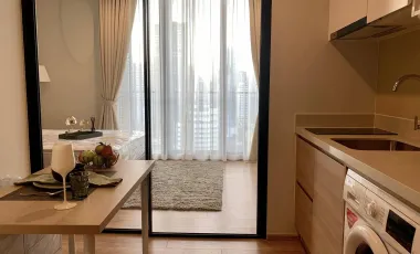 Condo en venta y en alquiler de 1 habitaciones en Watthana, Bangkok