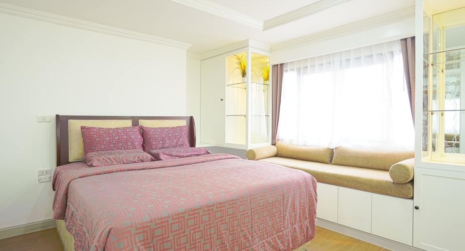 For sale and for rent 2 bedrooms condo in Watthana, Bangkok