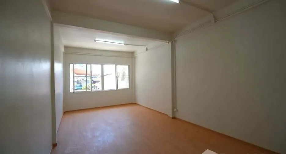 For sale 4 bedrooms house in Khlong San, Bangkok