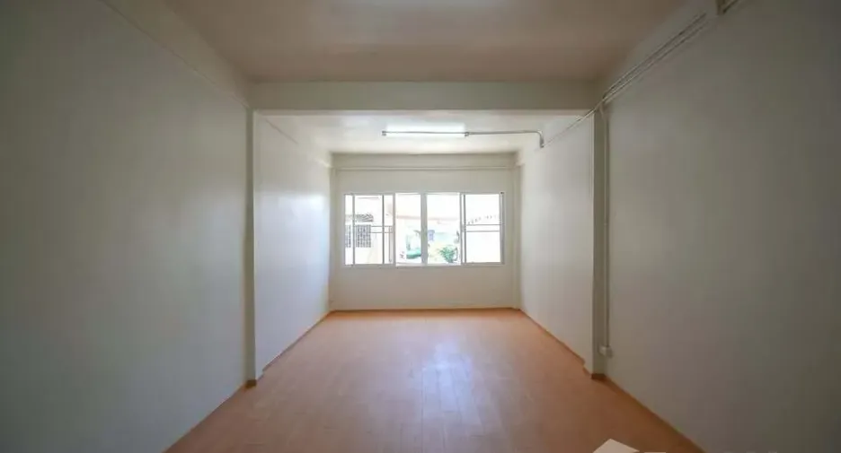 For sale 4 bedrooms house in Khlong San, Bangkok