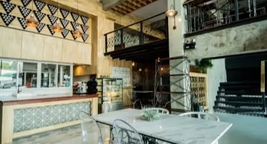 For sale 64 bedrooms apartment in Huai Khwang, Bangkok