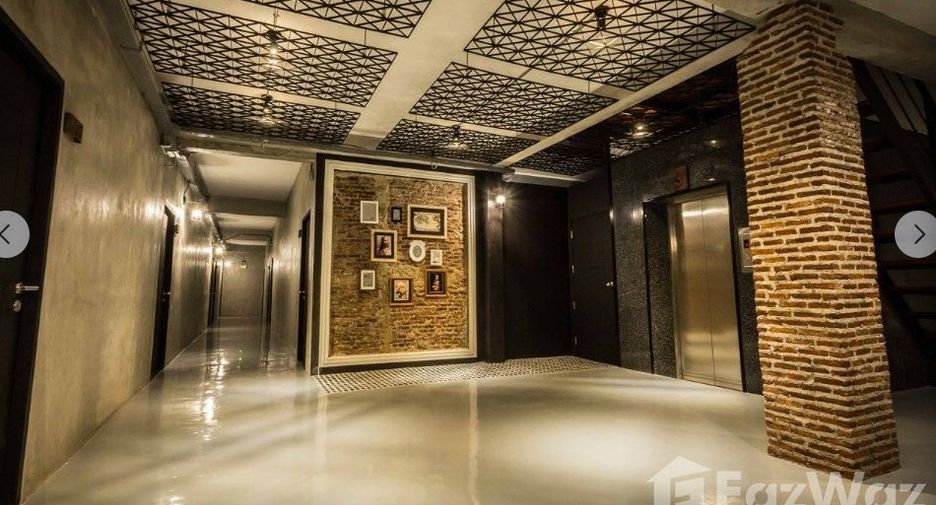 For sale 64 bedrooms apartment in Huai Khwang, Bangkok
