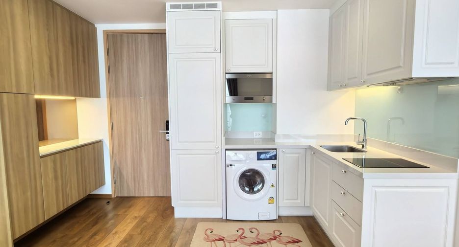 For sale and for rent 2 bedrooms condo in Watthana, Bangkok