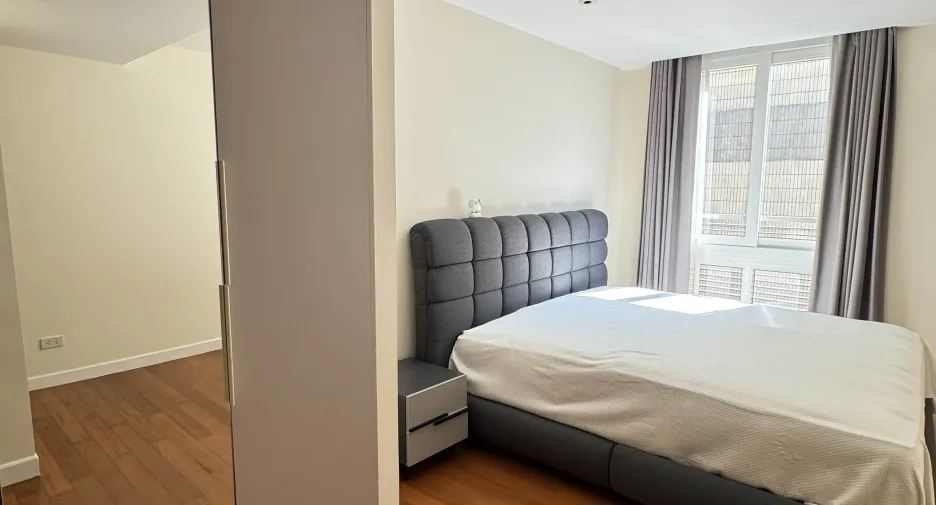 For sale and for rent 3 bedrooms condo in Watthana, Bangkok