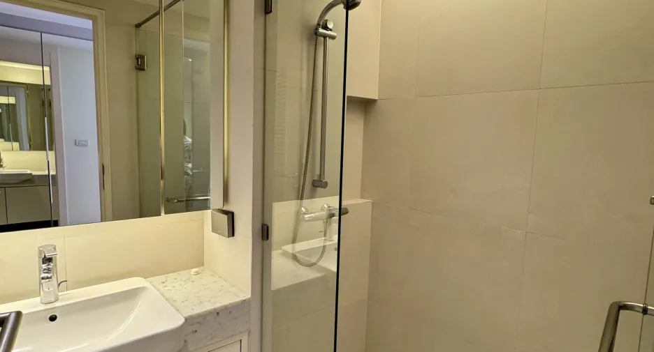 For sale and for rent 3 bedrooms condo in Watthana, Bangkok