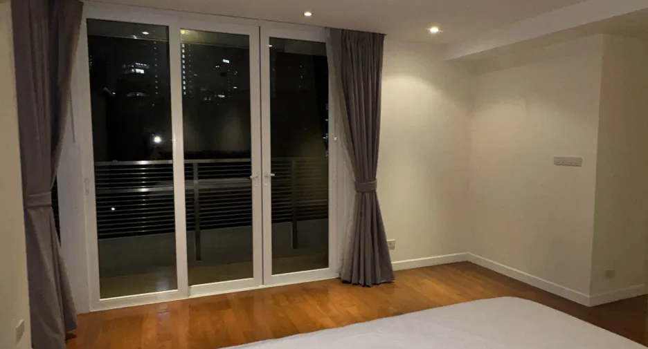For sale and for rent 3 bedrooms condo in Watthana, Bangkok