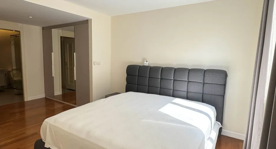For sale and for rent 3 bedrooms condo in Watthana, Bangkok