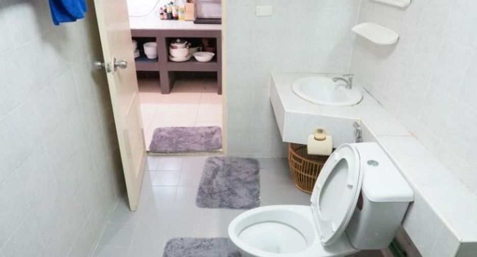 For sale and for rent studio condo in Khlong Toei, Bangkok