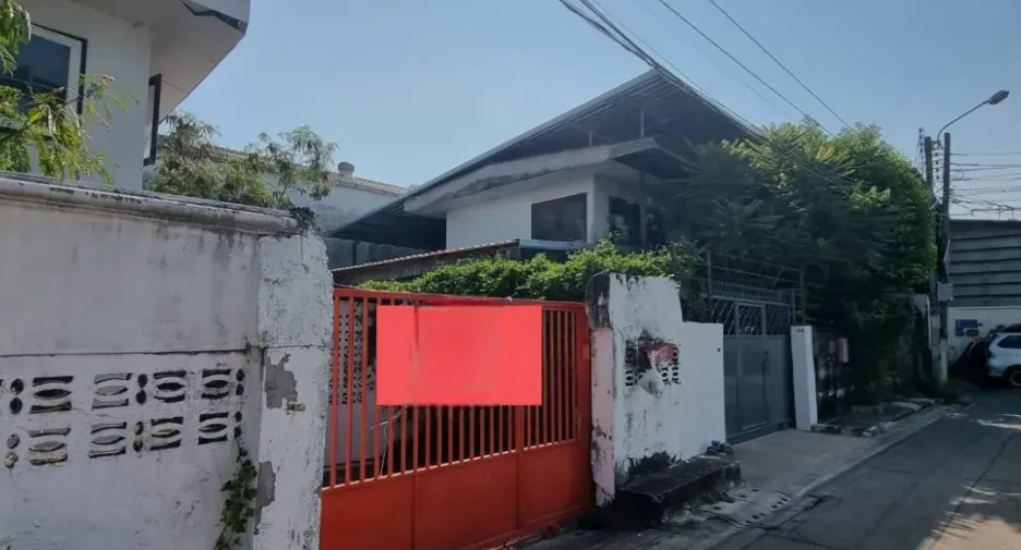 For sale 2 bedrooms house in Lat Phrao, Bangkok