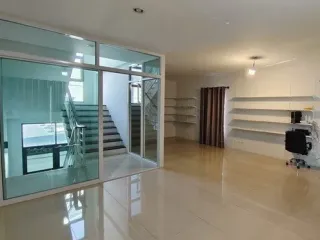 For sale 3 bedrooms townhouse in Bang Khen, Bangkok
