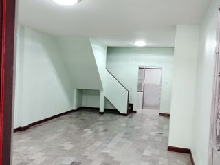 出租 3 卧室 联排别墅 在 Khlong Sam Wa, 曼谷