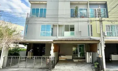 Reihenhaus zum Kauf mit 3 Zimmer in Suan Luang, Bangkok