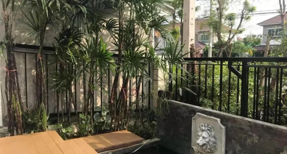 Reihenhaus zum Kauf mit 3 Zimmer in Lat Krabang, Bangkok