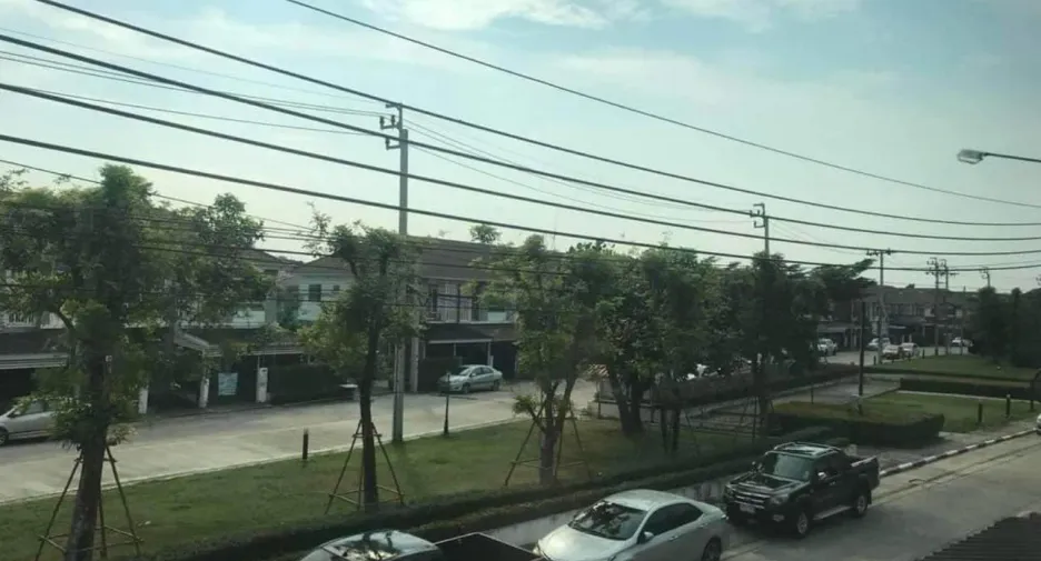 Reihenhaus zum Kauf mit 3 Zimmer in Lat Krabang, Bangkok