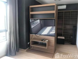 Casa adosada en venta de 3 habitaciones en Lat Krabang, Bangkok
