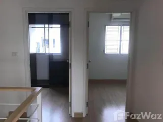 For sale 3 bedrooms townhouse in Lat Krabang, Bangkok