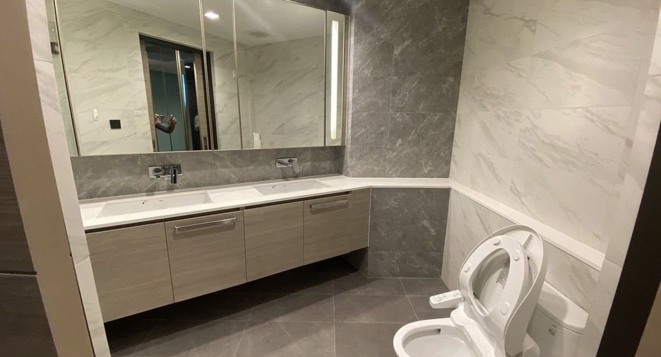For sale 2 bedrooms condo in Chatuchak, Bangkok