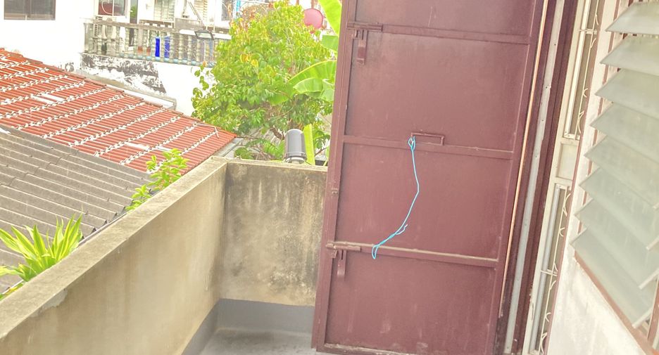 For rent 2 bedrooms townhouse in Bueng Kum, Bangkok