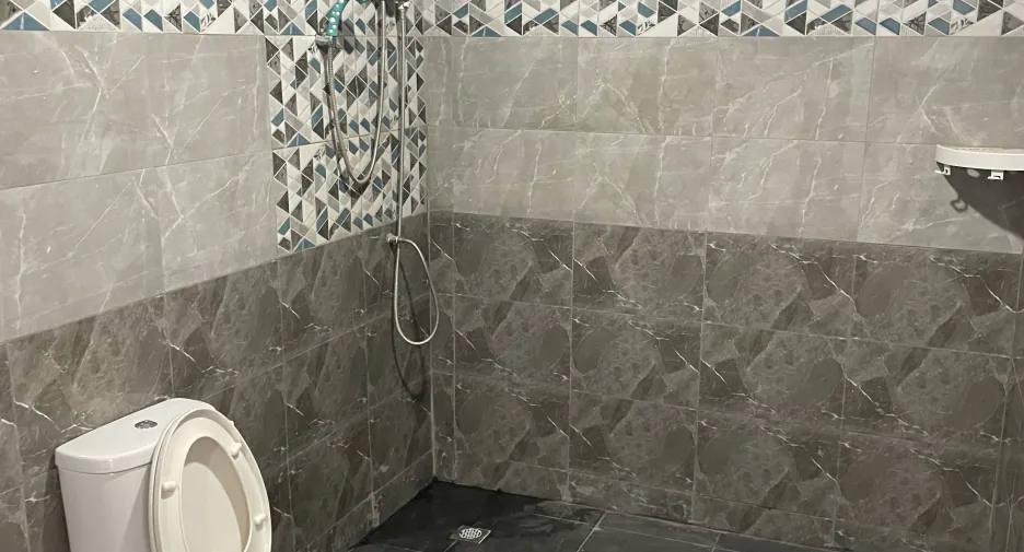 Casa adosada en venta y en alquiler de 4 habitaciones en Bangkok Yai, Bangkok