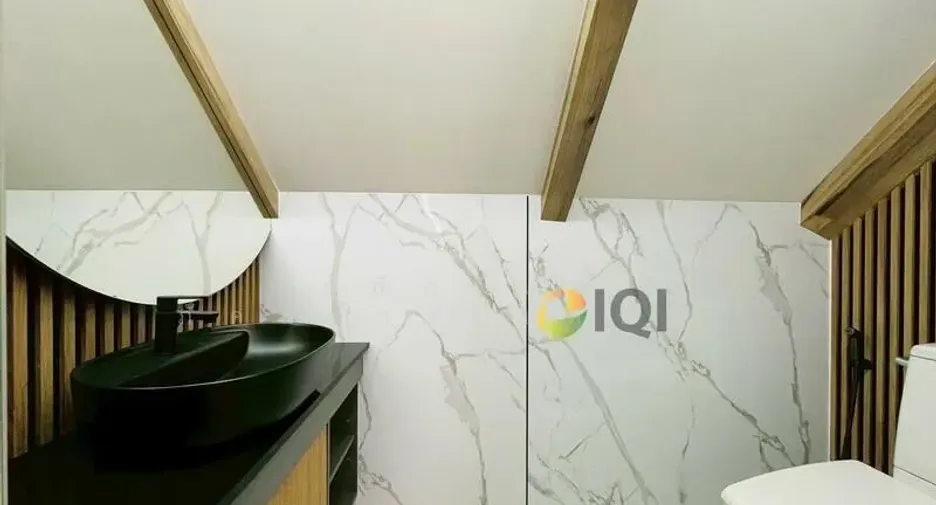 For sale 5 bedrooms townhouse in Watthana, Bangkok