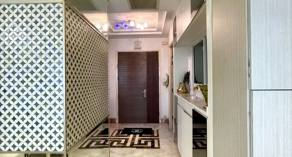 Condo en venta de 3 habitaciones en Yan Nawa, Bangkok