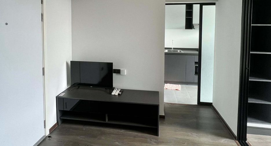 For rent 1 bed condo in Wang Thonglang, Bangkok