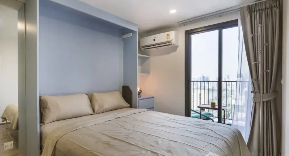 For rent 2 bedrooms condo in Khlong Toei, Bangkok