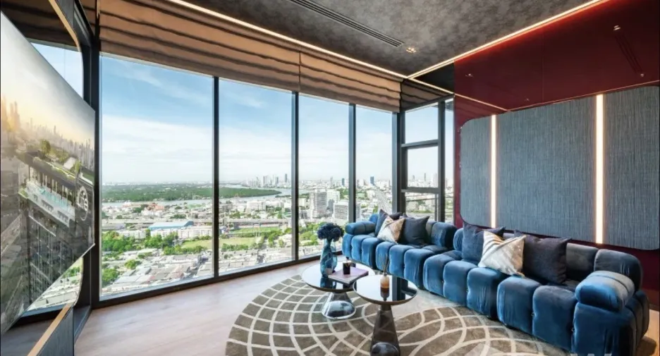 For rent 2 bedrooms condo in Khlong Toei, Bangkok