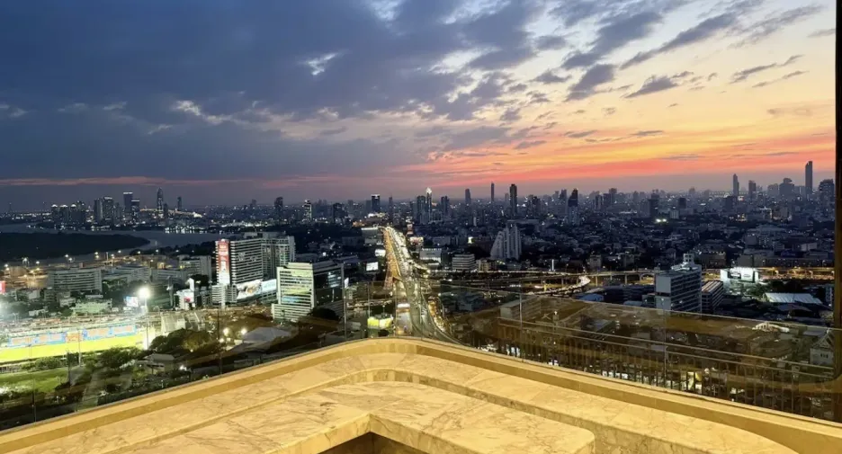 For rent 2 bedrooms condo in Khlong Toei, Bangkok