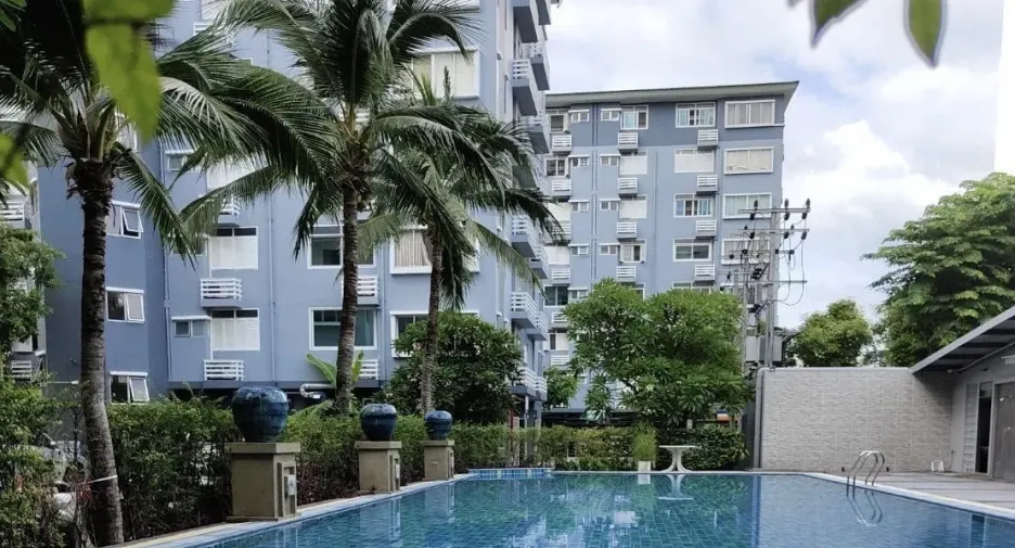 For sale 1 bed condo in Huai Khwang, Bangkok