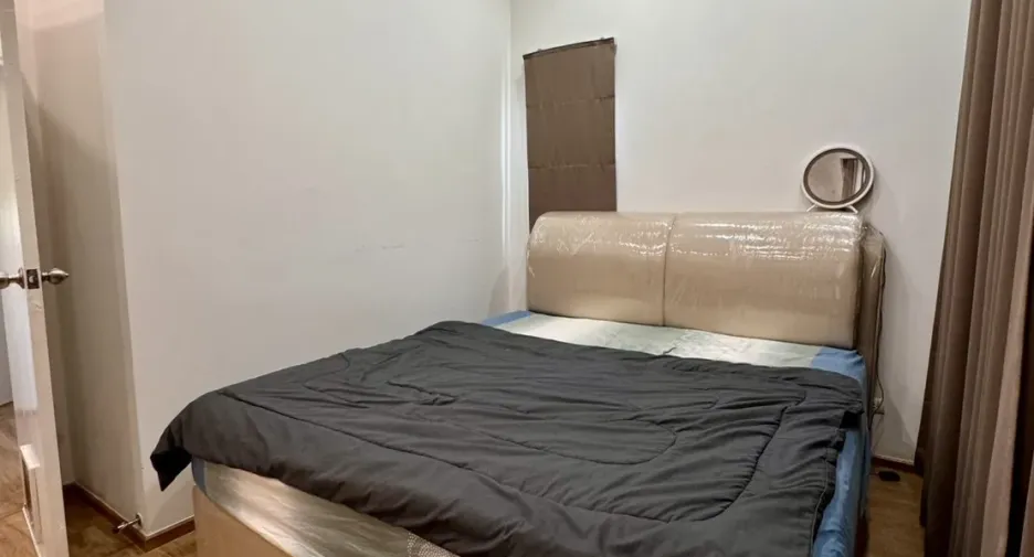 Casa en venta y en alquiler de 3 habitaciones en Sai Mai, Bangkok