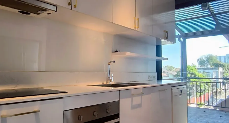 For sale and for rent 3 bedrooms retail Space in Mueang Samut Prakan, Samut Prakan