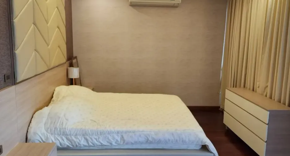 Casa en venta y en alquiler de 5 habitaciones en Chatuchak, Bangkok