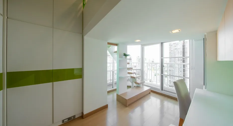 For sale 4 bedrooms condo in Watthana, Bangkok
